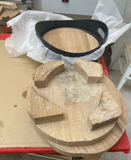 Fra affaldstræ til cirkulære interiørprodukter i høj kvalitet