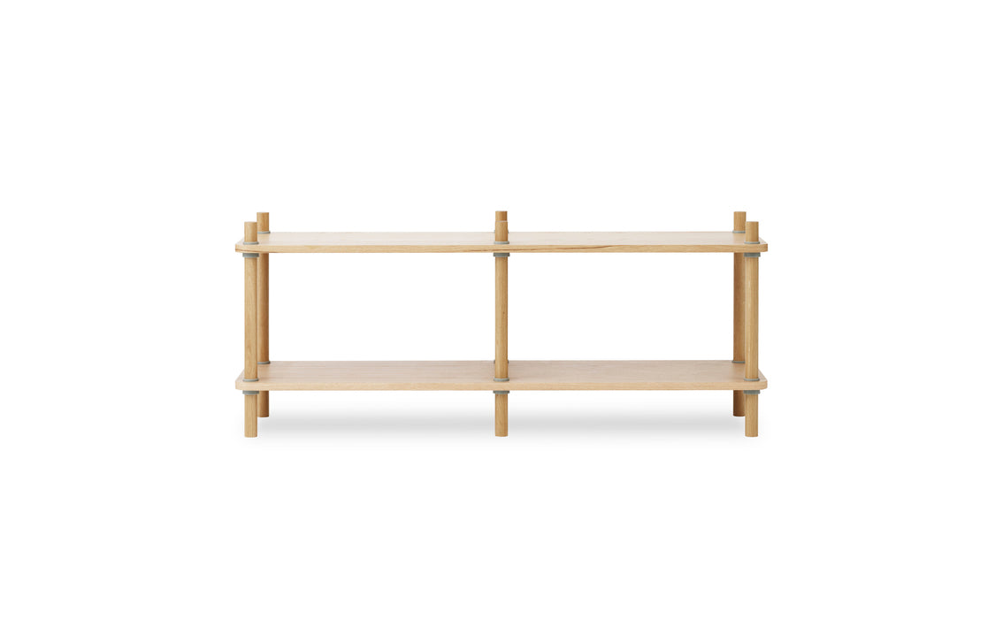 Reol i træ fra Normann