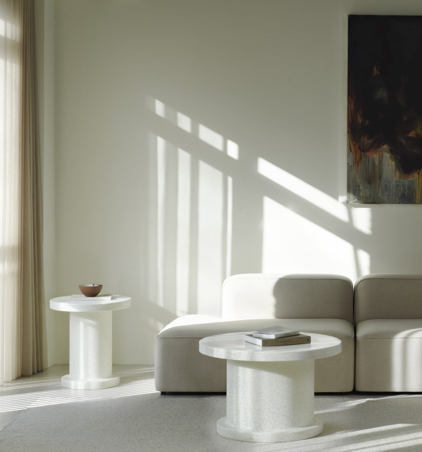 Modul sofa og 2 hvide sofaborde