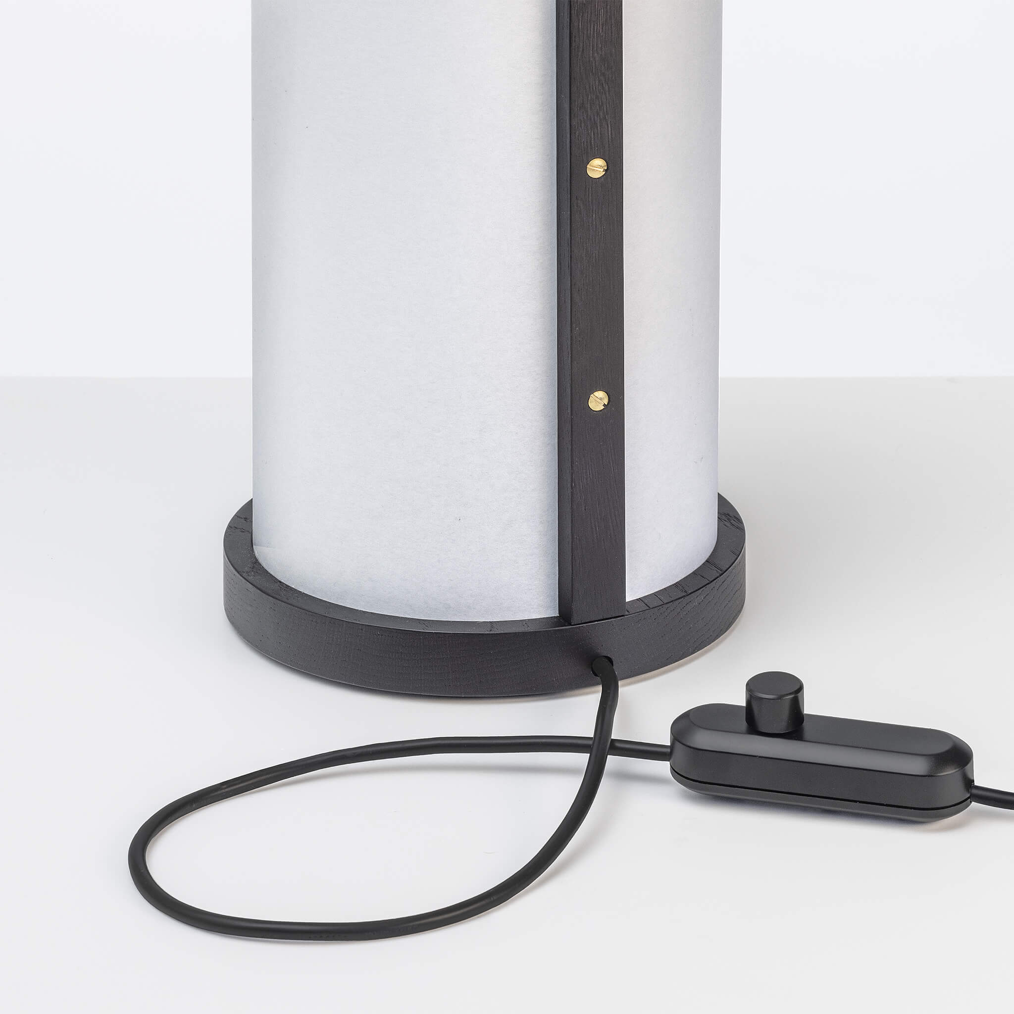 bordlampe med ledning, sort rammeversion.