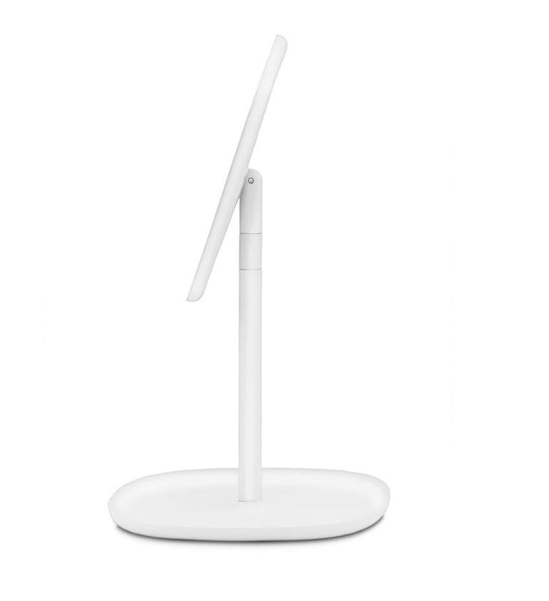 Bord spejl med inkorporerede hylde, hvor der er plads til pynte ting. Set fra siden.