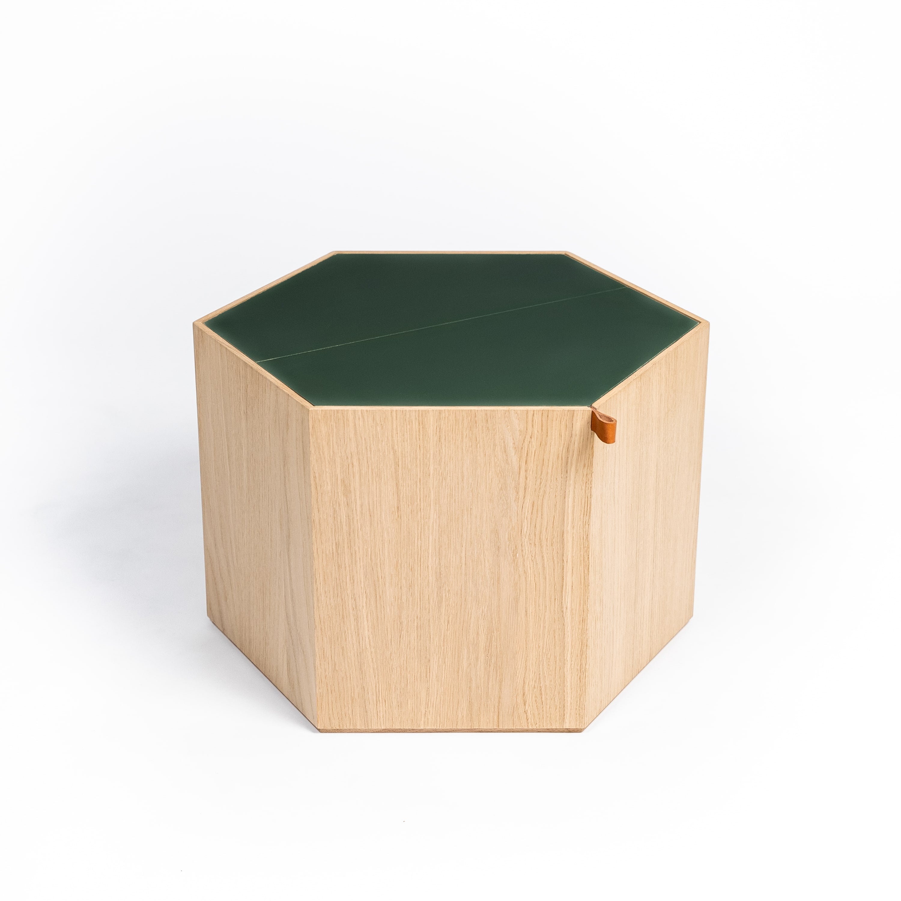 Sidebord i hexagon form