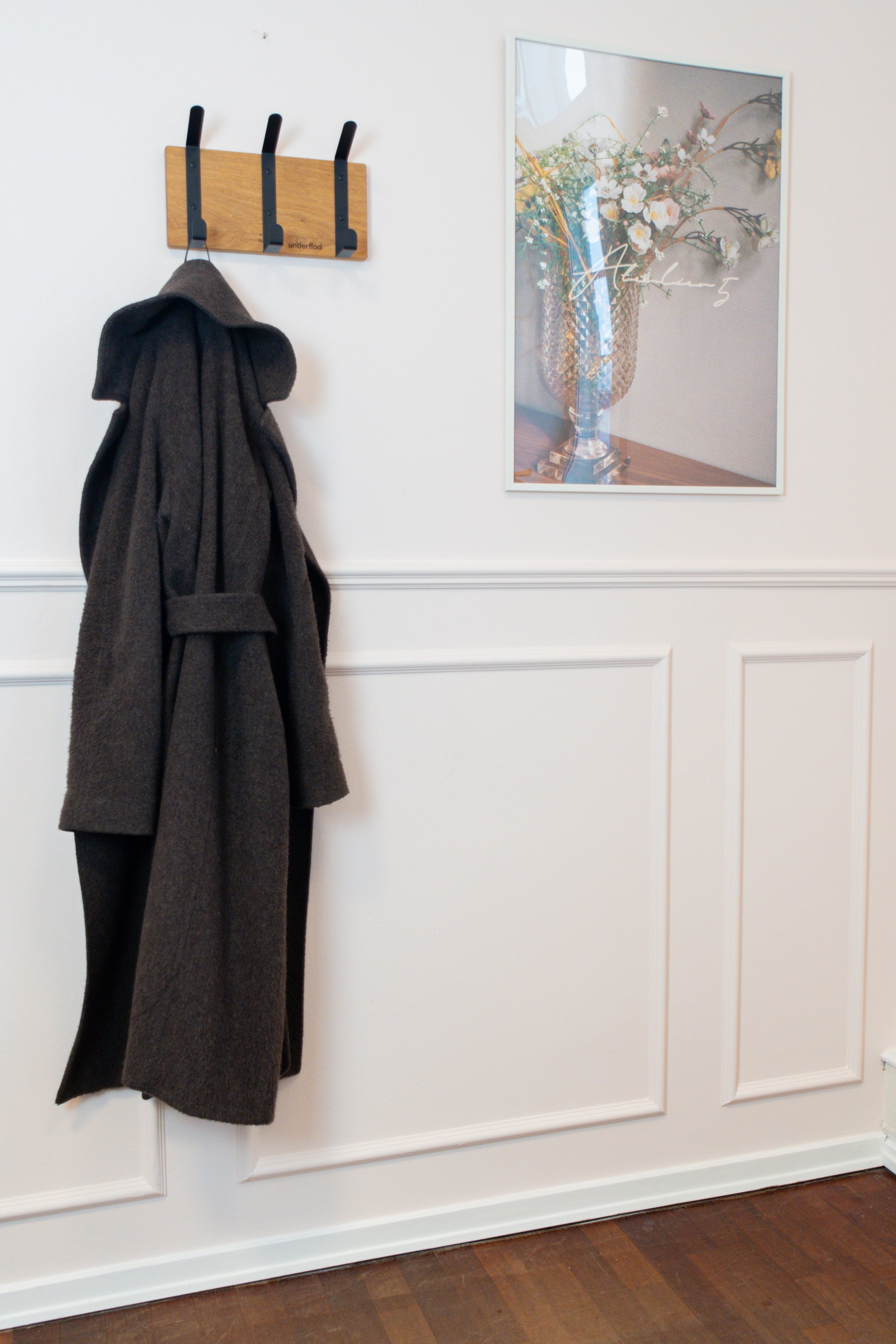 Jakke på knagerække