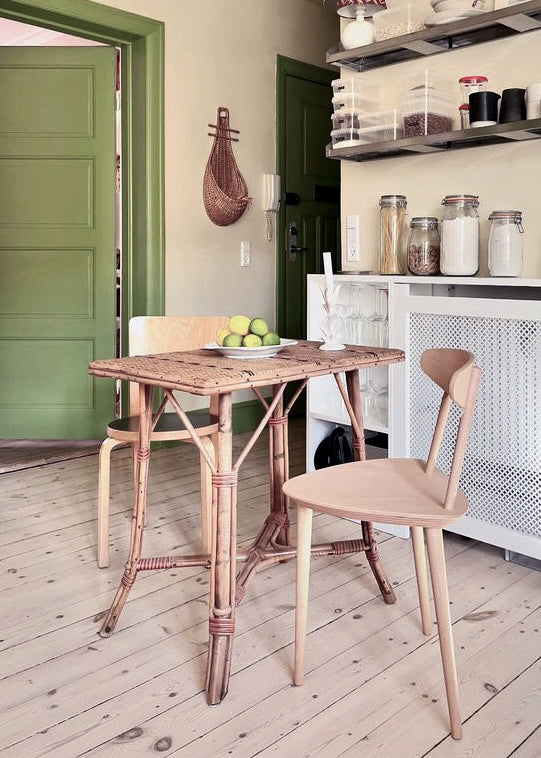 Spisebordsstol designet af Poul M. Volther