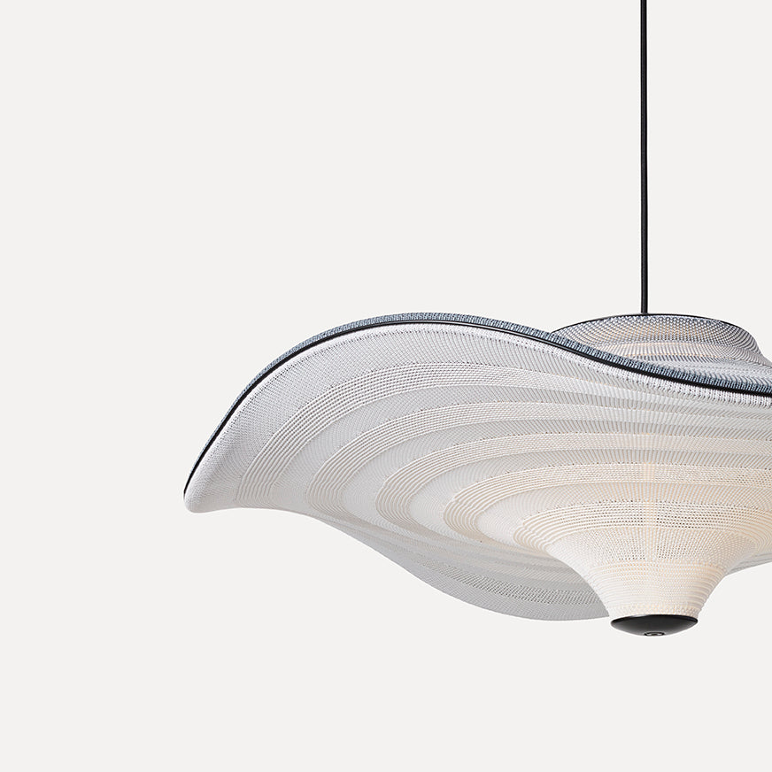 Loftlampe set nedefra i hvid