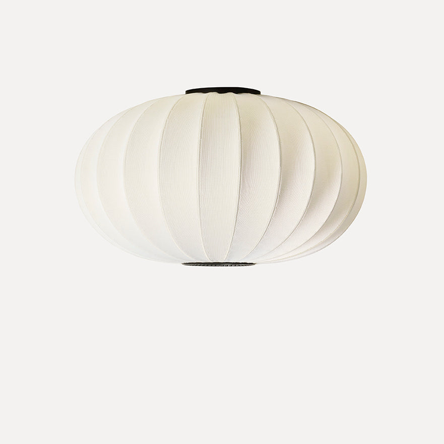 Rund loftlampe i hvid med sorte detaljer