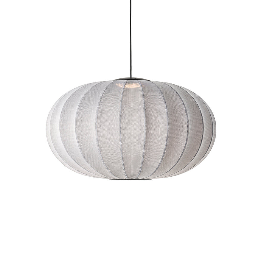 Loftlampe i sølv med sort ledning