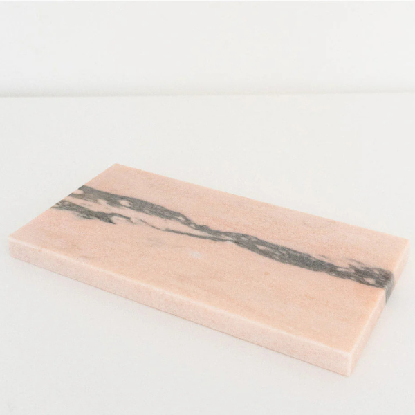 Aflang marmorplade til servering