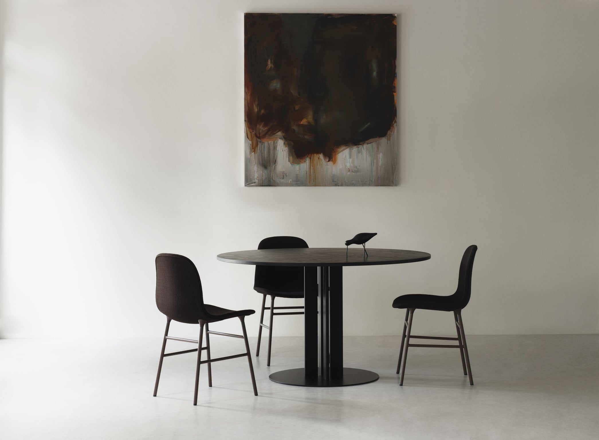 Spisebord med stole i sort 