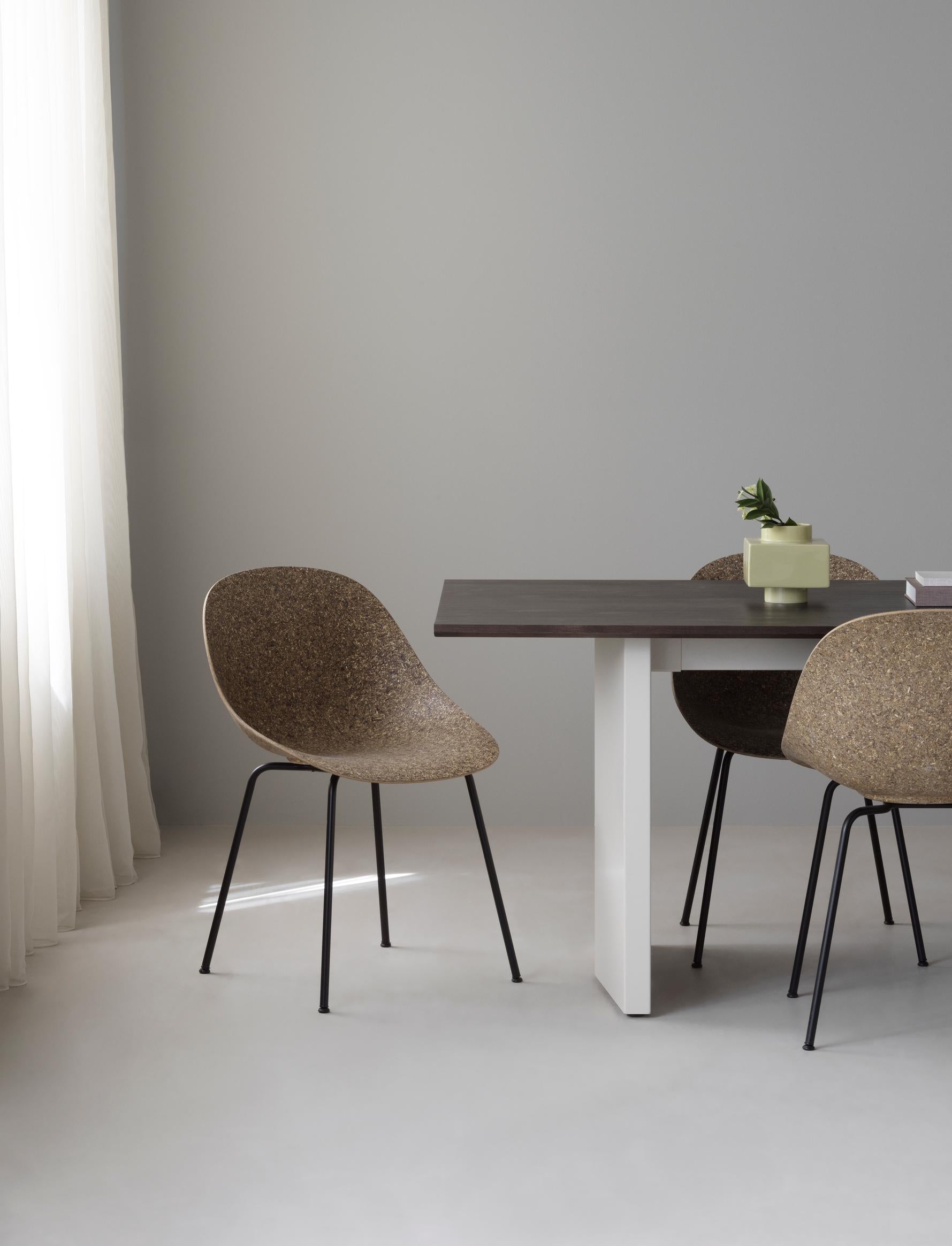 Spisebord + 2 spisebordsstol