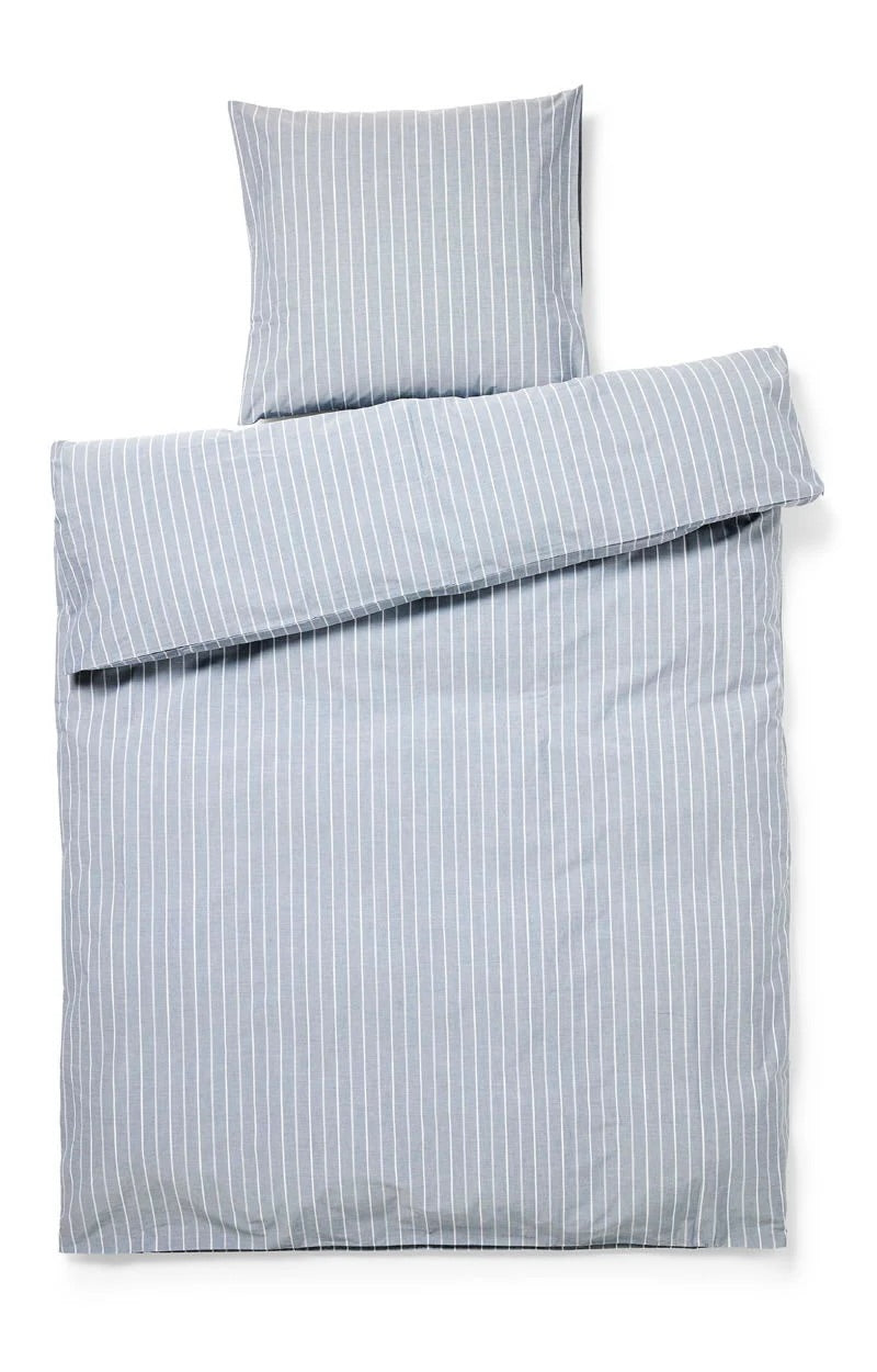 Sengetøj i blå med striber