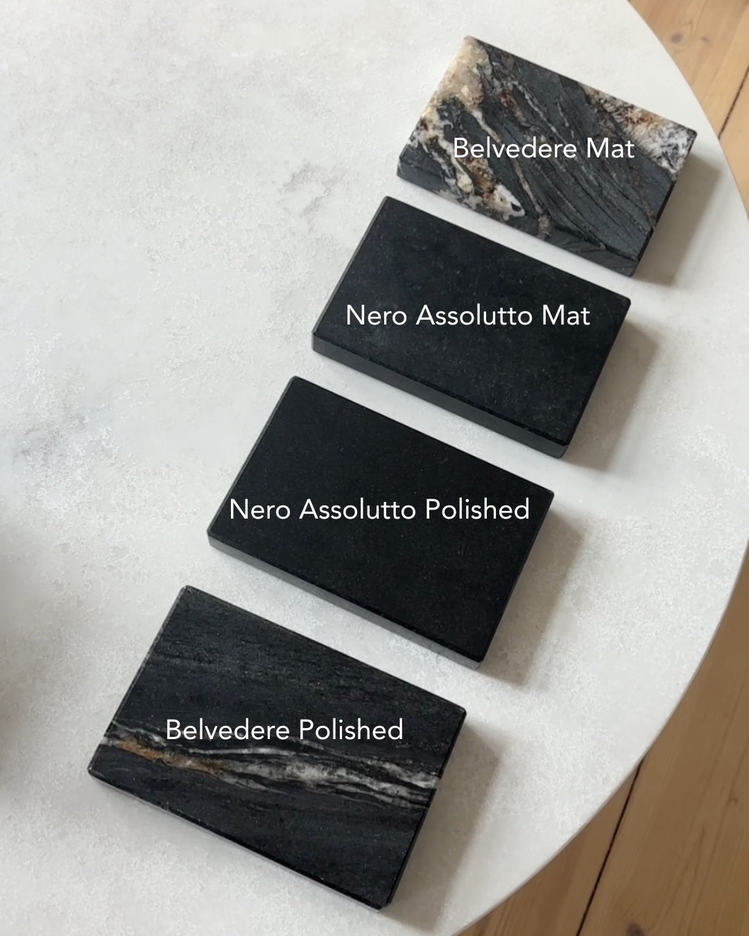 Marmor prøver af alle varianter i sorte nuancer