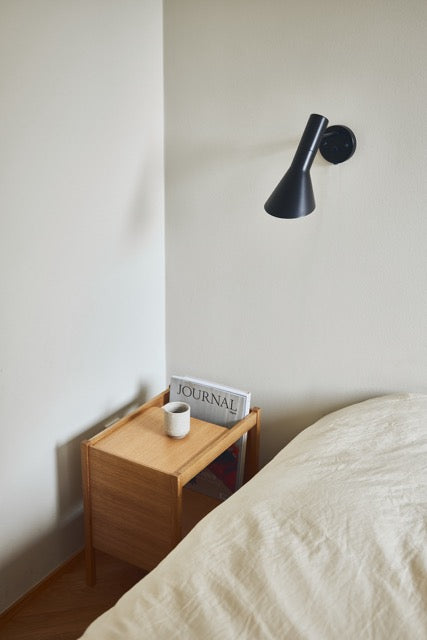 Journal sidebord i træ - Form & Refine