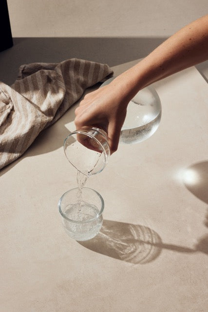 Vandkaraffel i glas - Form & Refine