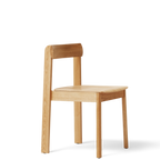 Spisebordsstol i eg med sæde i læder