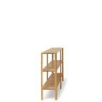 Reol i eg med 3 hylder, set fra siden af