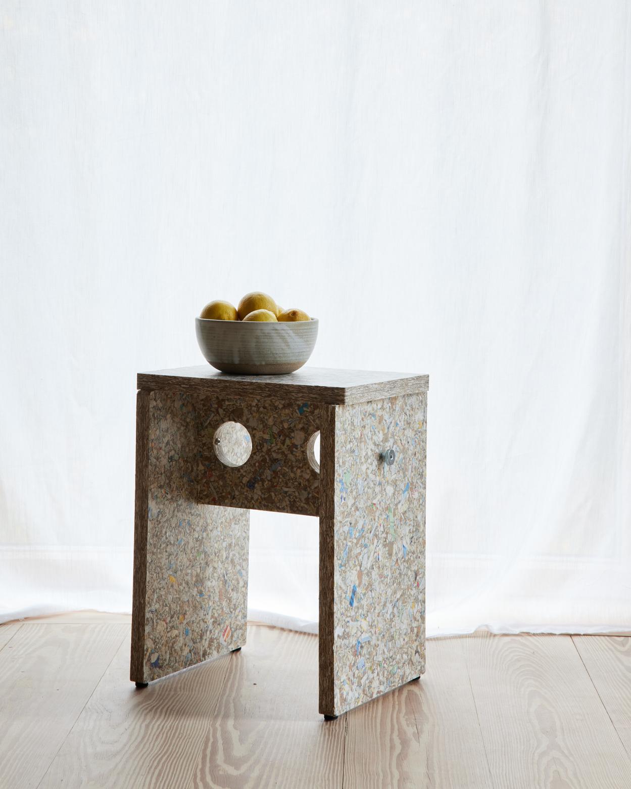 Skammel i genanvendt plast 