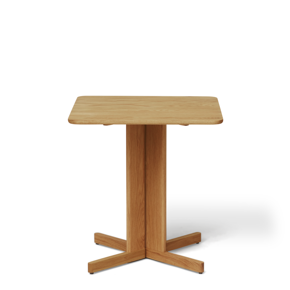 Firkantet spisebord i eg 