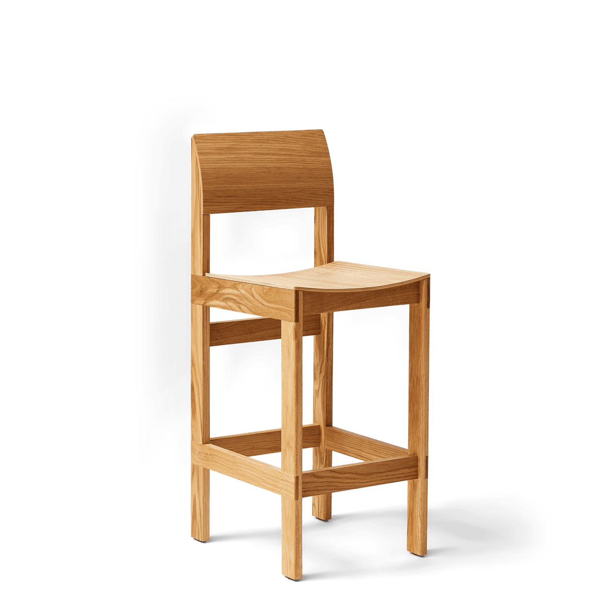 Sonder barstol i træ - Form & Refine
