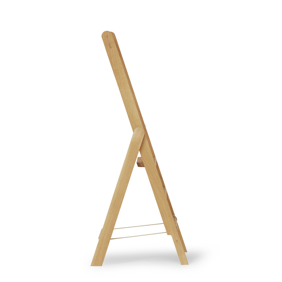 Trappestige i eg set fra siden af