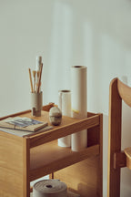 Journal opbevaringsbord i egetræ - Form & Refine