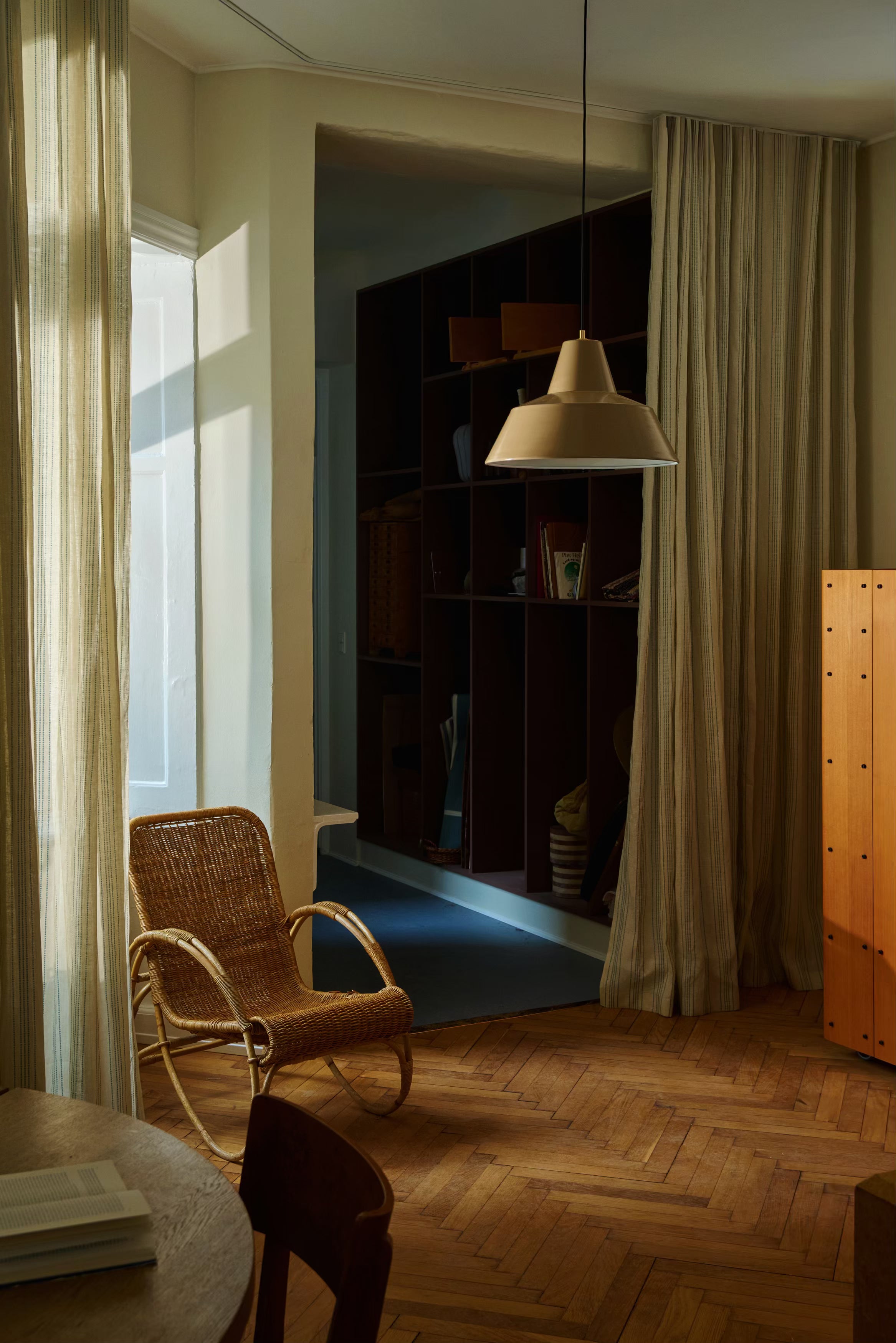 Workshop Anniversary pendel, earth clay - Made By Hand