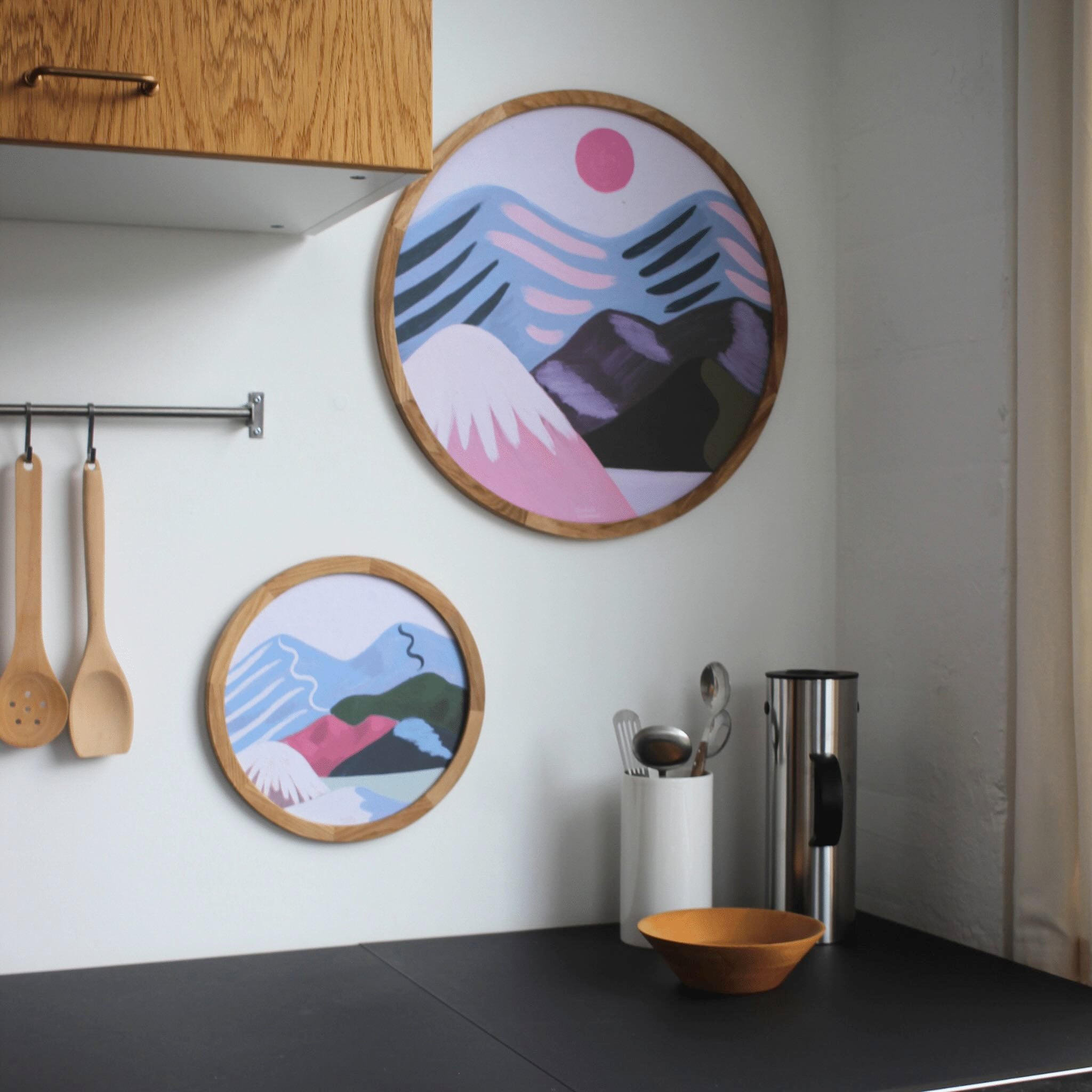 Kunsttryk i run træramme