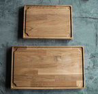 2 skærebrætter i træ med saftrille