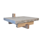 Træhylde med marmorplade