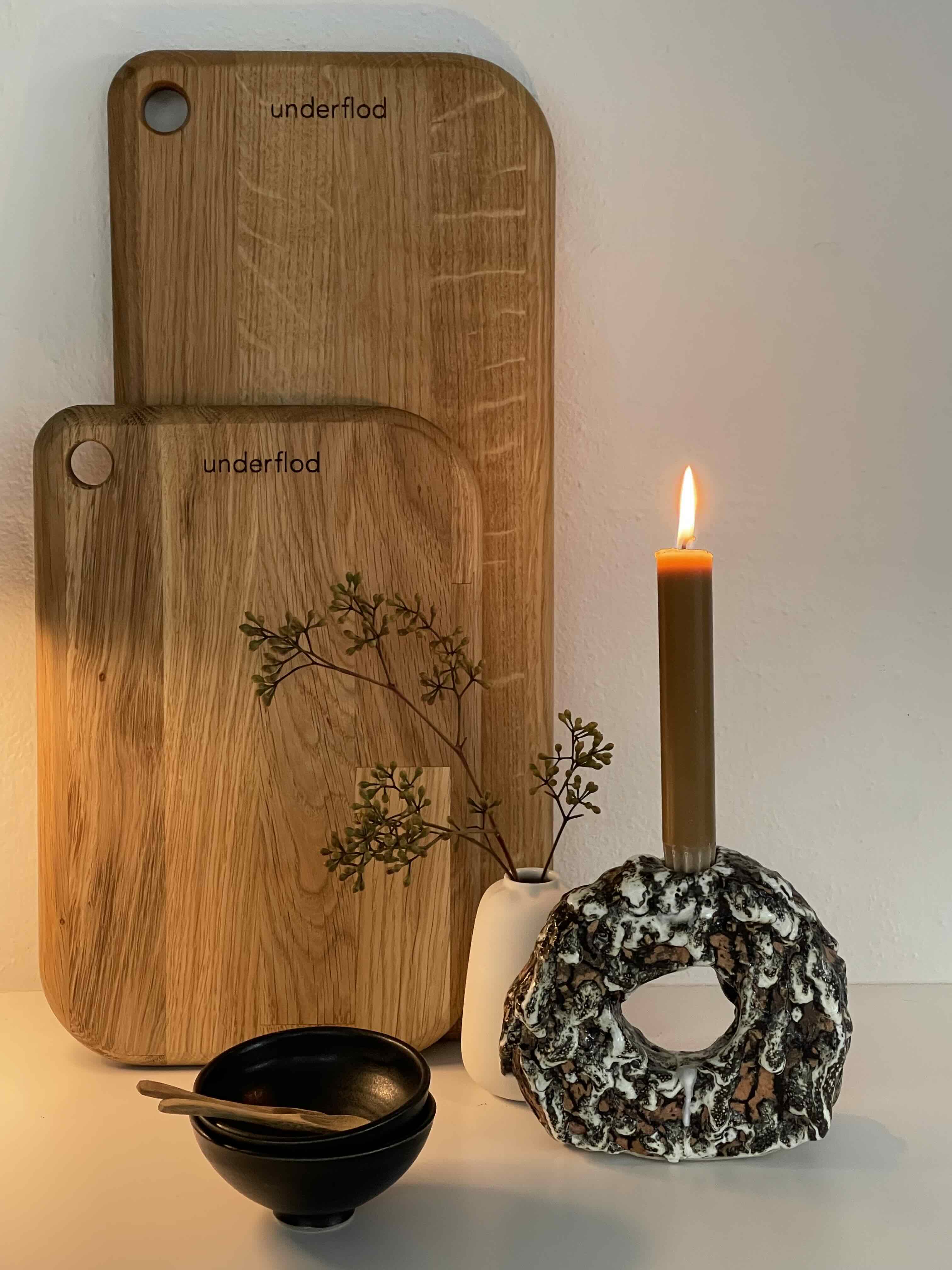 Tapasbrætter med dekorative genstande