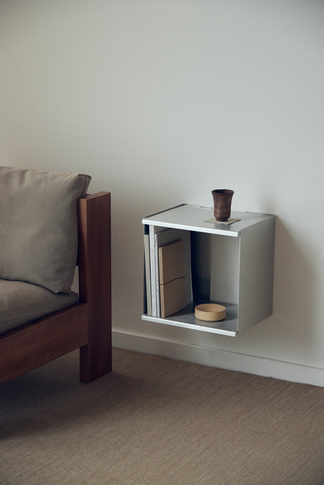 Taper Hyldekasse 34 x 35 i rustfri stål - Form & Refine