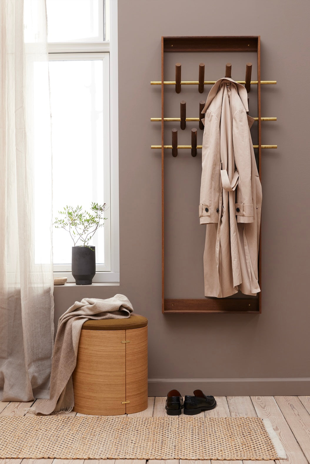 Knagerække i egetræ med flere rækker