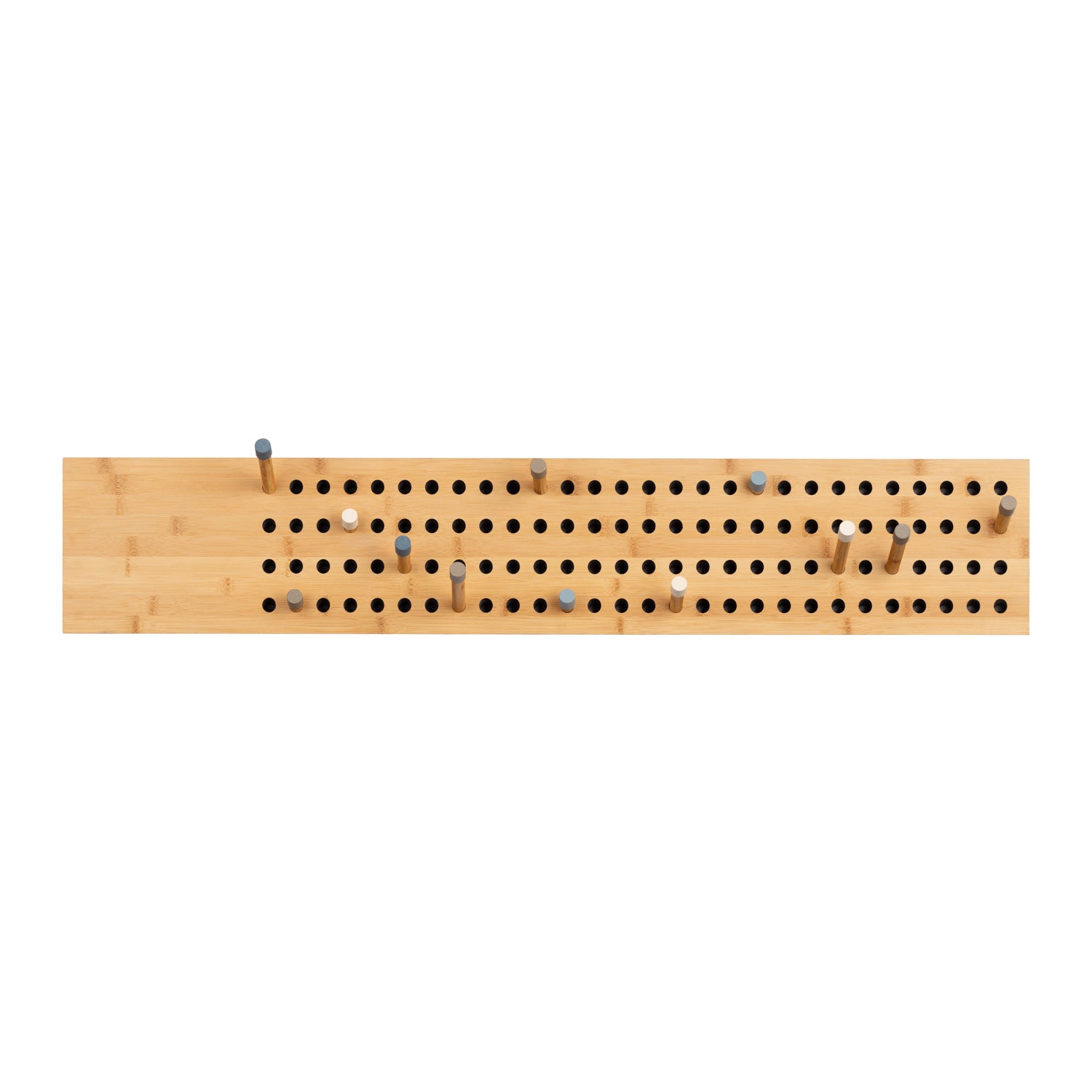 Scoreboard large horisontal i materialet bambus. Derudover er der sat eco dots på i flere farver.