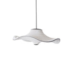 Loftlampe hvid med sort syninger 