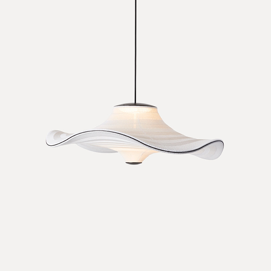 Loftlampe i hvid med lys i