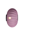 Lampe i lille med lys i