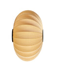 Loftlampe i gul og sort set fra siden af