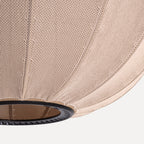 Nærbillede af lyserød lampe 