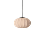 Loftlampe i beige med sort ledning
