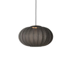 Loftlampe i sort med sort ledning 