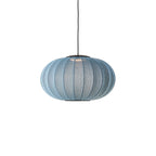 Loftlampe i blå med sort ledning