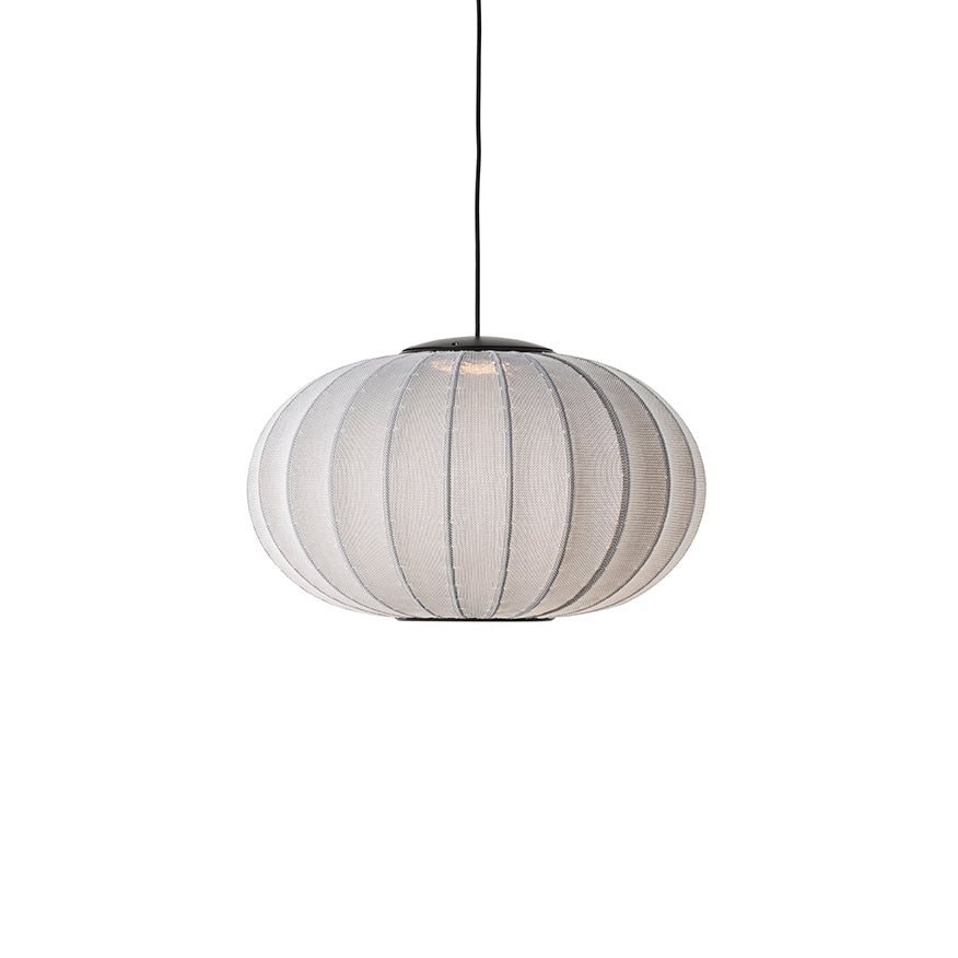 Loftlampe i grå med sort ledning