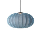 Loftlampe i blå med lys i 