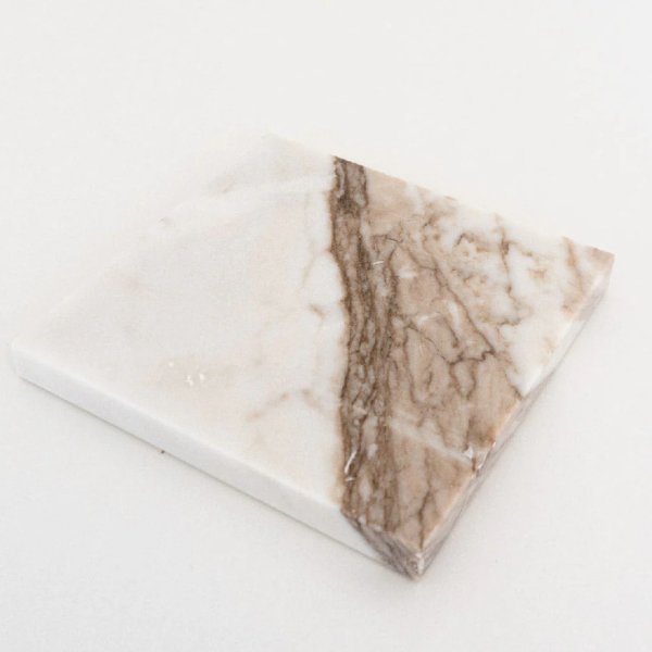 Firkantet marmorplade til servering